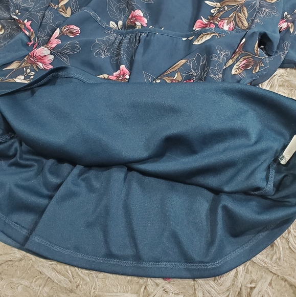 Floral Longsleeve Blouse - Picture 8 of 10